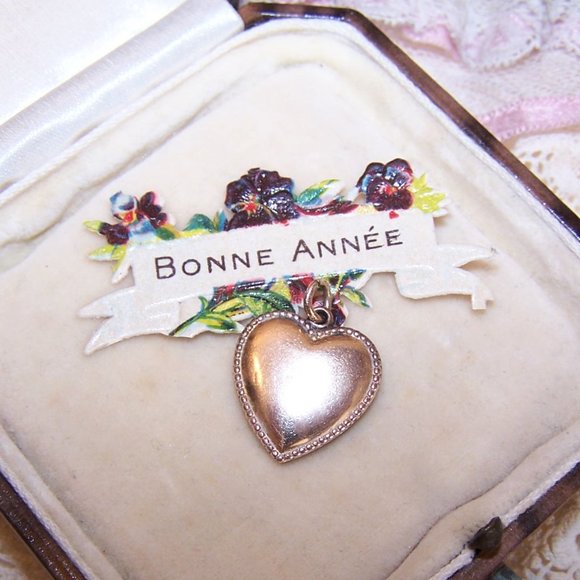 Vintage Gold Filled Puffy Heart Charm - No Engraving - Picture 1 of 7